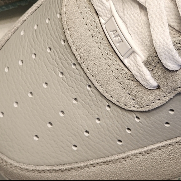 Exclusive Nike 1 of 1 Air Force 1 High NIKE MAG "Marty Mcfly" - Picture 8 of 11